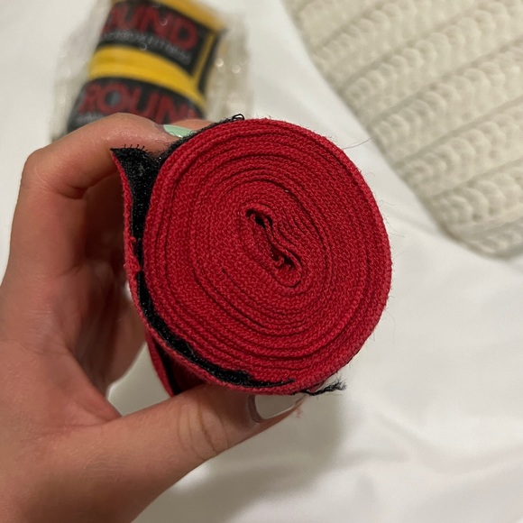 9Round Hand Wraps - Picture 3 of 3